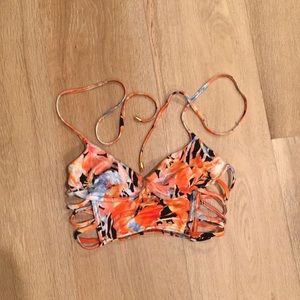 Victoria’s Secret Bikini Top Tropical Print